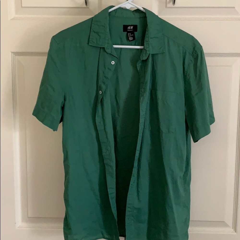 Casual mint green shirt sleeved button up polo